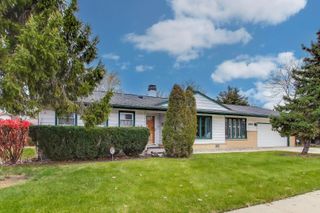 400 Landmeier Road, Elk Grove Village, IL 60007