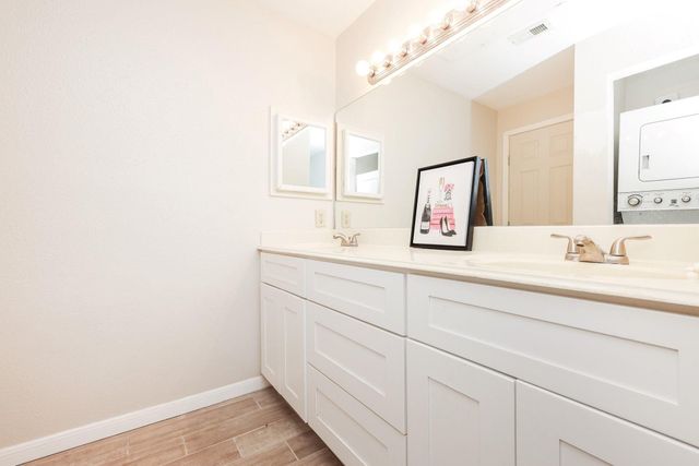10051 Westpark Drive 207, Houston, TX 77042