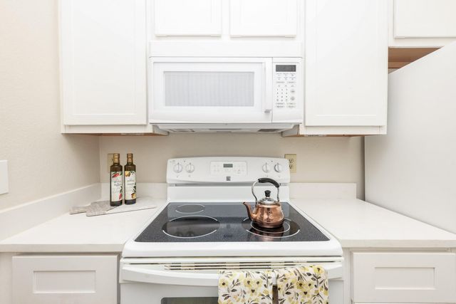 10051 Westpark Drive 207, Houston, TX 77042