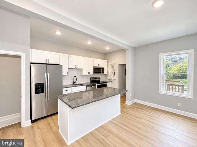2631 LOYOLA NWAY, Baltimore, MD 21215