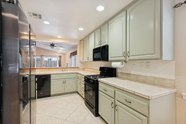 4950 Alterra Way, Sacramento, CA 95835