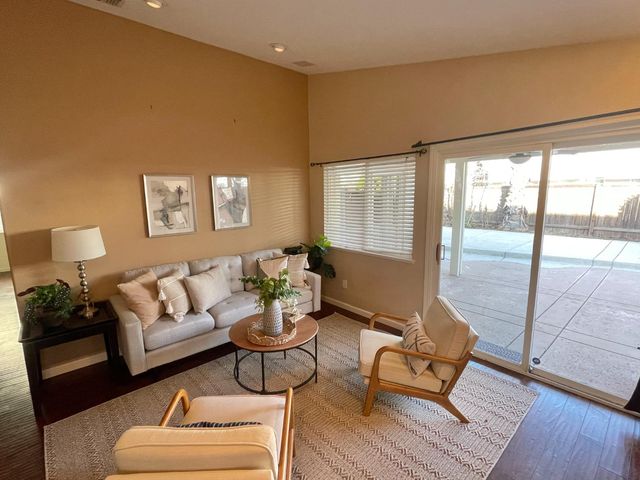 4950 Alterra Way, Sacramento, CA 95835