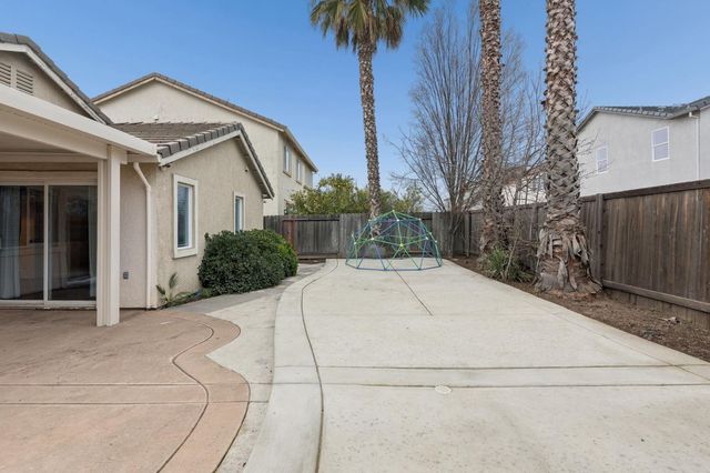 4950 Alterra Way, Sacramento, CA 95835