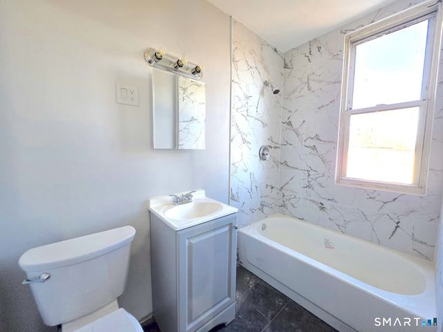 241 Congress Avenue 1st Floor, Waterbury, CT 06708