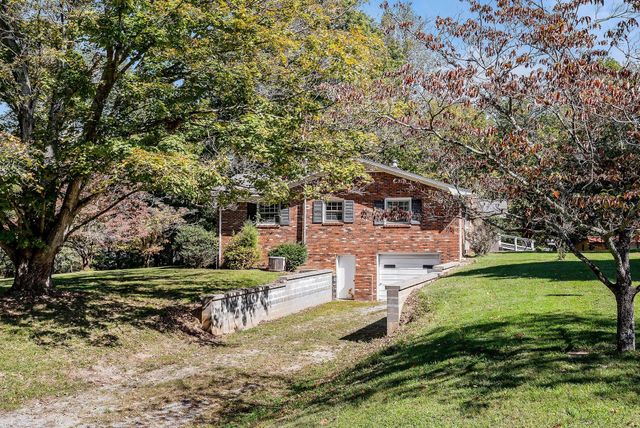640 Cill St, Smithville, TN 37166