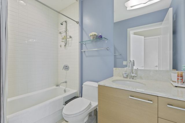 340 E Randolph Street 5101, Chicago, IL 60601