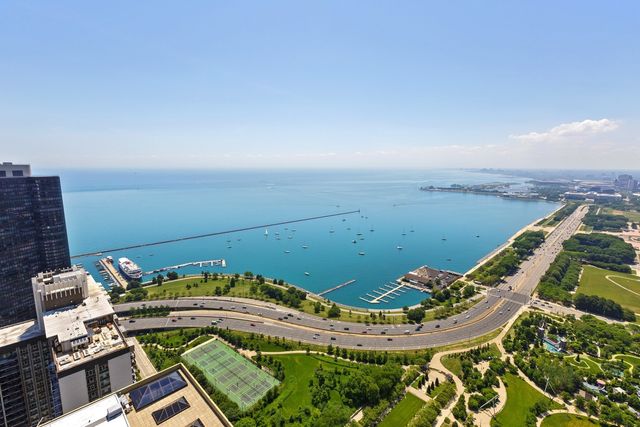 340 E Randolph Street 5101, Chicago, IL 60601