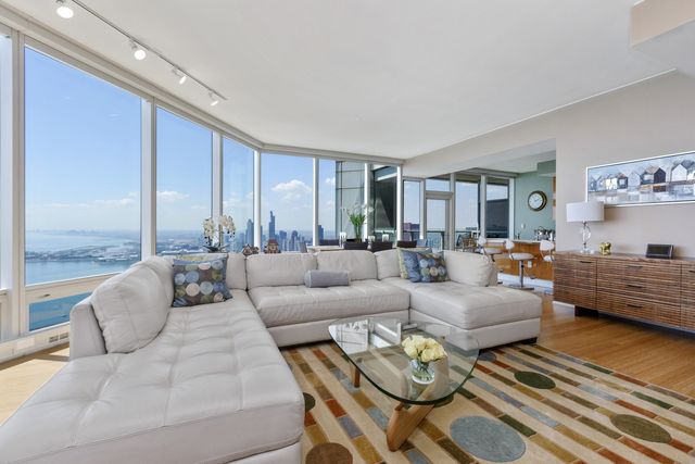 340 E Randolph Street 5101, Chicago, IL 60601