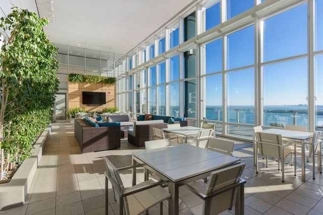 340 E Randolph Street 5101, Chicago, IL 60601