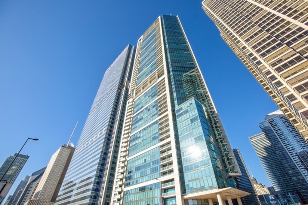 340 E Randolph Street 5101, Chicago, IL 60601