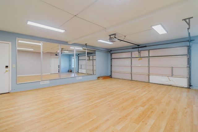 4 Marina Blue Ct, Sacramento, CA 95831