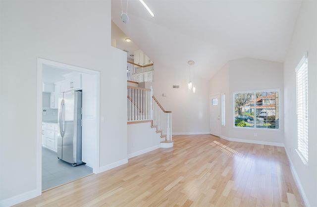 4 Marina Blue Ct, Sacramento, CA 95831