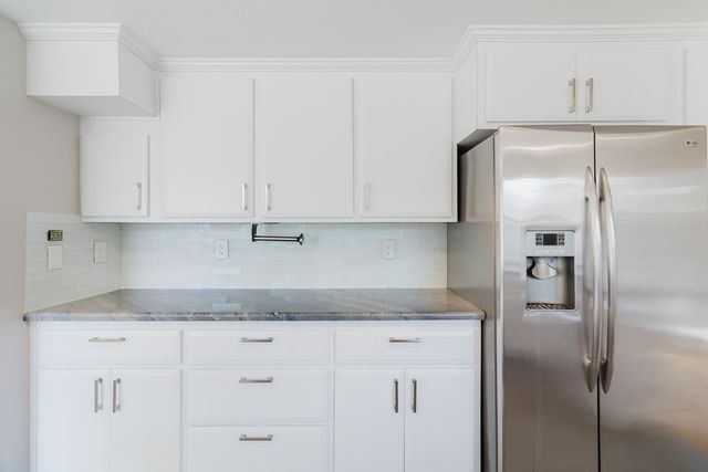 4 Marina Blue Ct, Sacramento, CA 95831