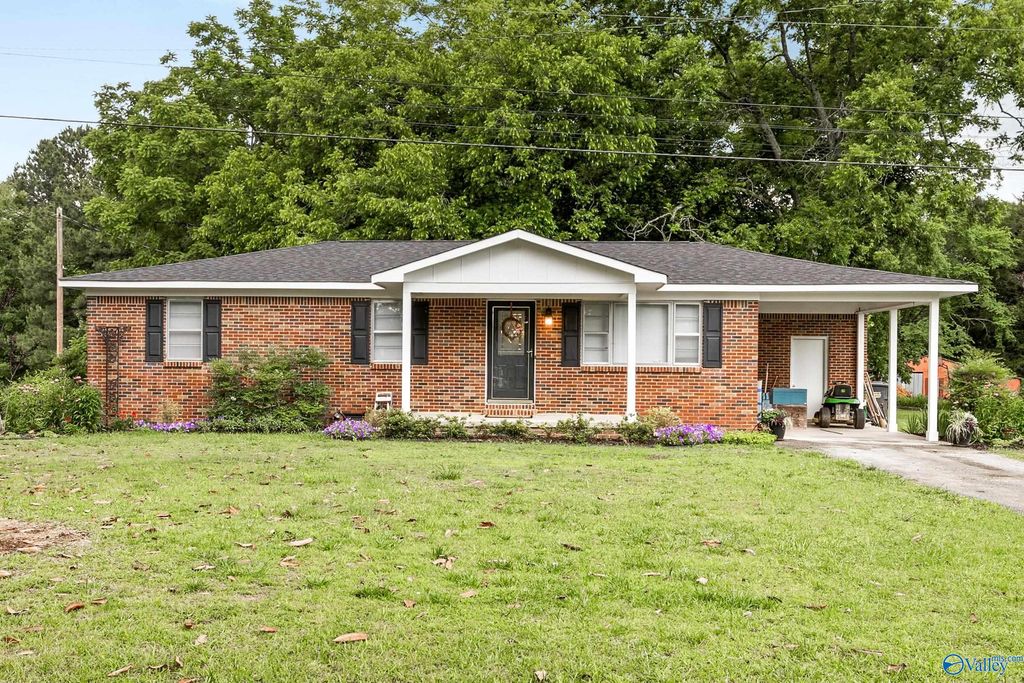 407 Bowles Bridge Road, Hartselle, AL 35640