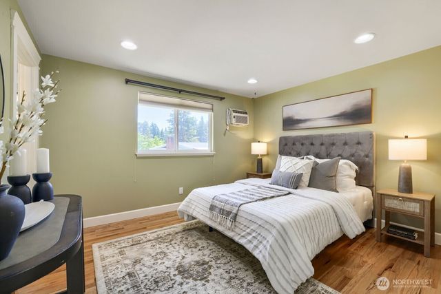 14511 NE 4th Street, Bellevue, WA 98007
