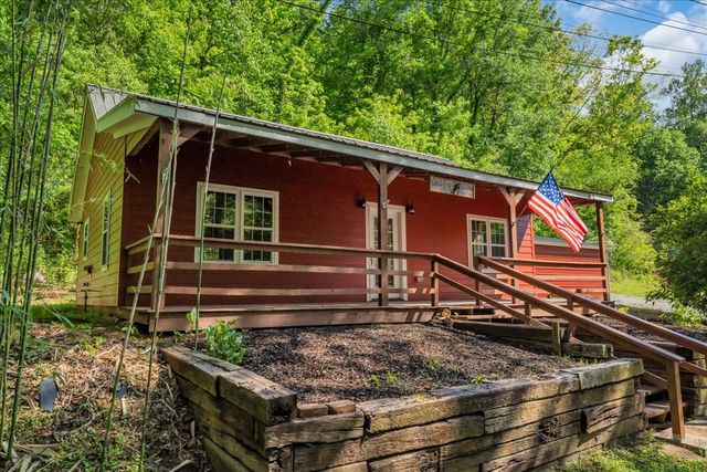 341 Cooper Ln, Smithville, TN 37166