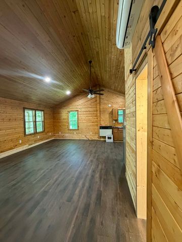 341 Cooper Ln, Smithville, TN 37166