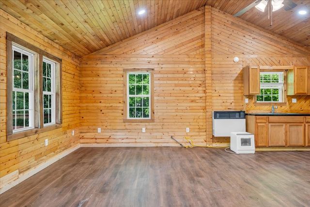 341 Cooper Ln, Smithville, TN 37166