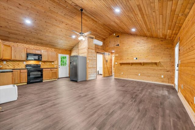 341 Cooper Ln, Smithville, TN 37166