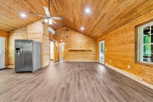 341 Cooper Ln, Smithville, TN 37166