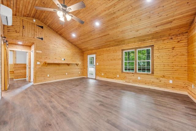 341 Cooper Ln, Smithville, TN 37166