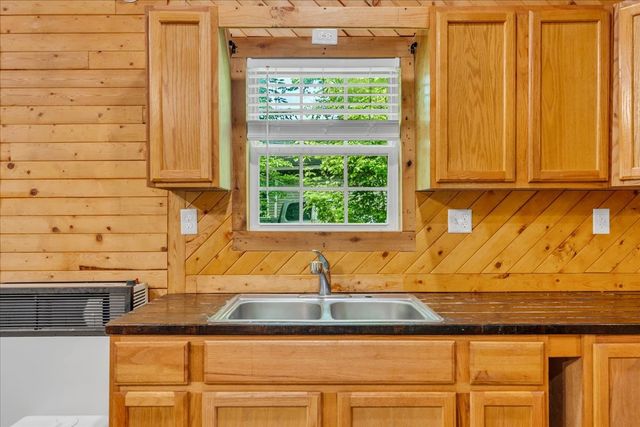 341 Cooper Ln, Smithville, TN 37166