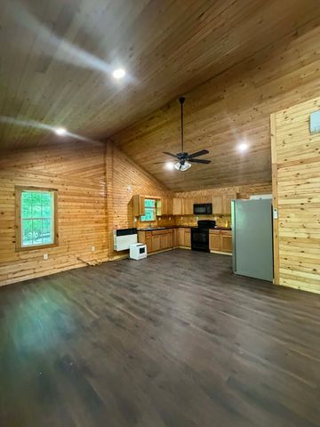 341 Cooper Ln, Smithville, TN 37166
