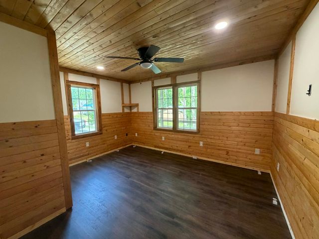 341 Cooper Ln, Smithville, TN 37166