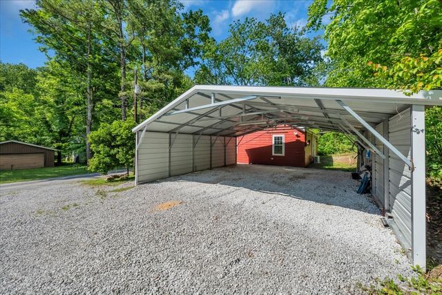 341 Cooper Ln, Smithville, TN 37166