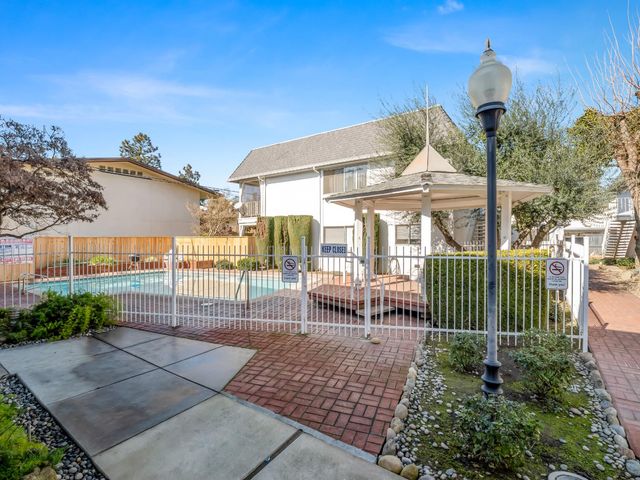 5055 N Wishon Avenue A-FIK, Fresno, CA 93704