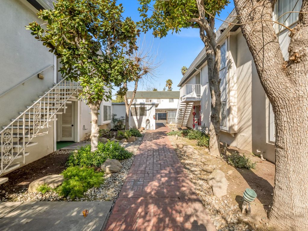 Image 12 of property listing at 5055 N Wishon Avenue A-FIK, Fresno, CA 93704