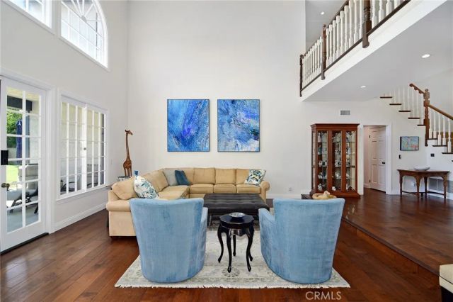 29302 Laro Drive, Agoura Hills, CA 91301