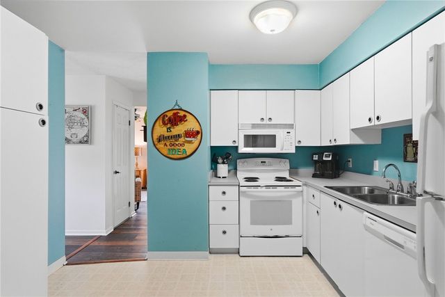2345 Big Rock Rd, Hampton, PA 15101