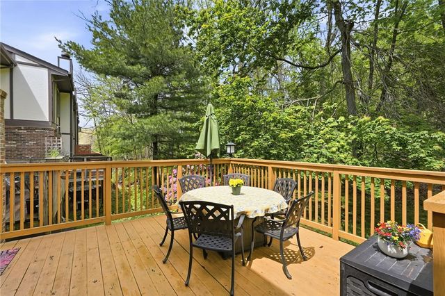 2345 Big Rock Rd, Hampton, PA 15101