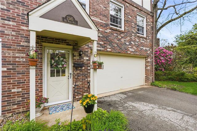 2345 Big Rock Rd, Hampton, PA 15101