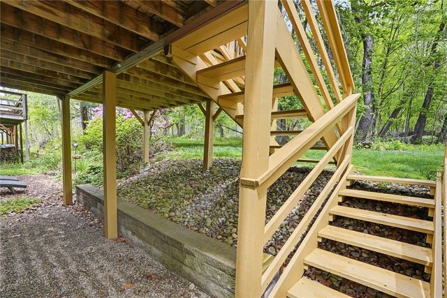 2345 Big Rock Rd, Hampton, PA 15101
