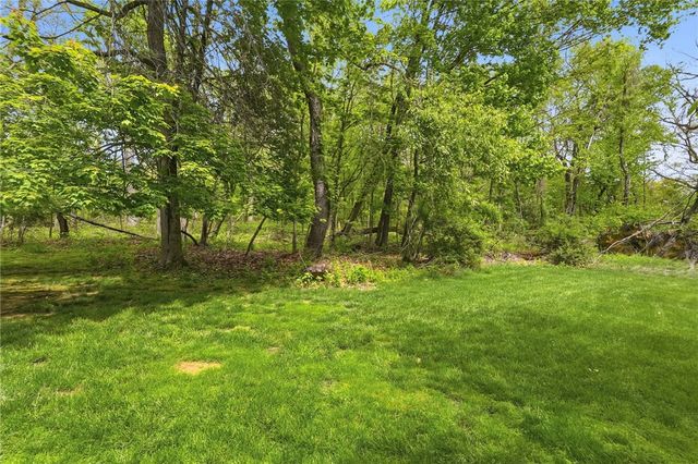 2345 Big Rock Rd, Hampton, PA 15101