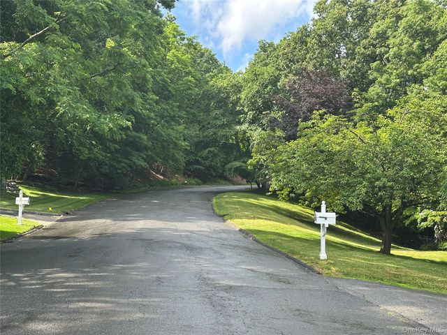 6 Cheesecote Lane, Pomona, NY 10970