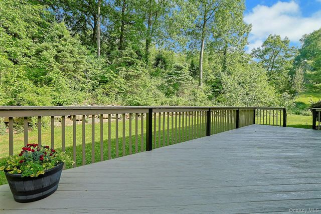 6 Cheesecote Lane, Pomona, NY 10970