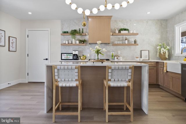 1733 LARK LN, Cherry Hill, NJ 08003