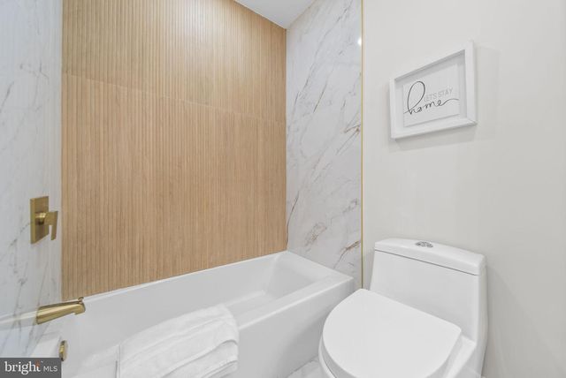 1733 LARK LN, Cherry Hill, NJ 08003