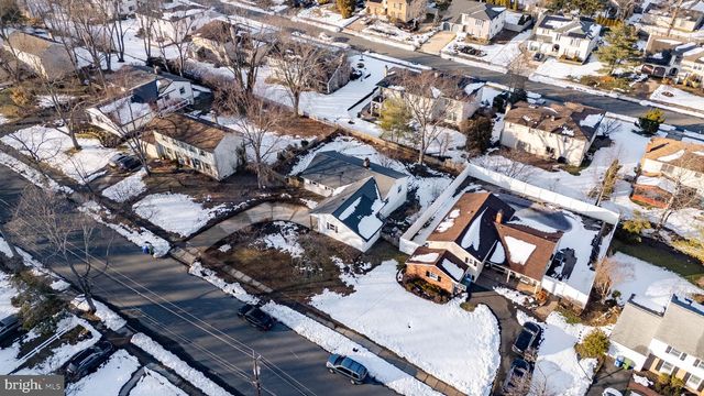 1733 LARK LN, Cherry Hill, NJ 08003