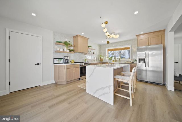 1733 LARK LN, Cherry Hill, NJ 08003