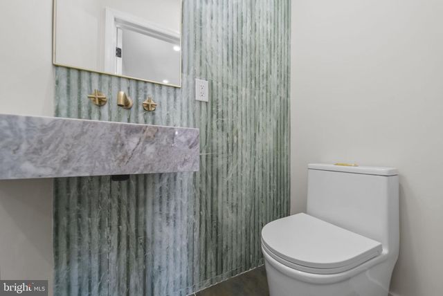 1733 LARK LN, Cherry Hill, NJ 08003