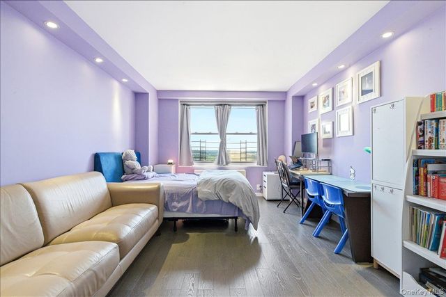 70-25 Yellowstone Boulevard 24N, Forest Hills, NY 11375