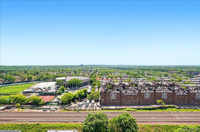 70-25 Yellowstone Boulevard 24N, Forest Hills, NY 11375