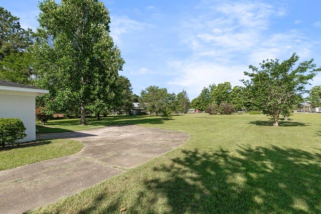 632 Ashley Circle, Dothan, AL 36305
