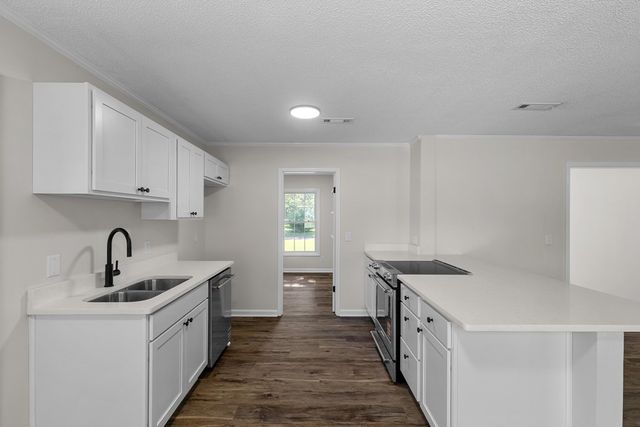 632 Ashley Circle, Dothan, AL 36305