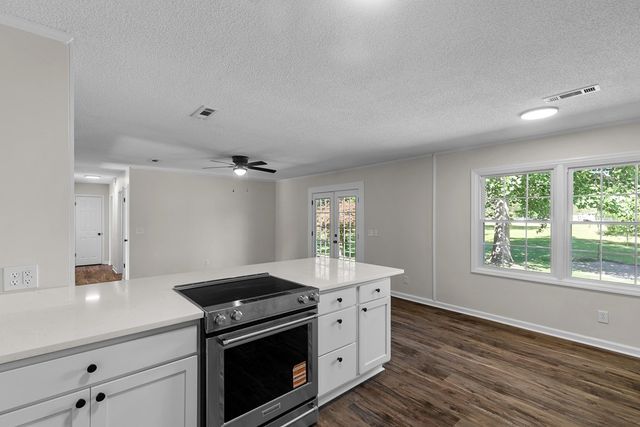 632 Ashley Circle, Dothan, AL 36305