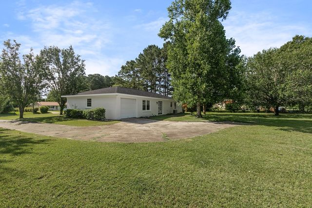 632 Ashley Circle, Dothan, AL 36305